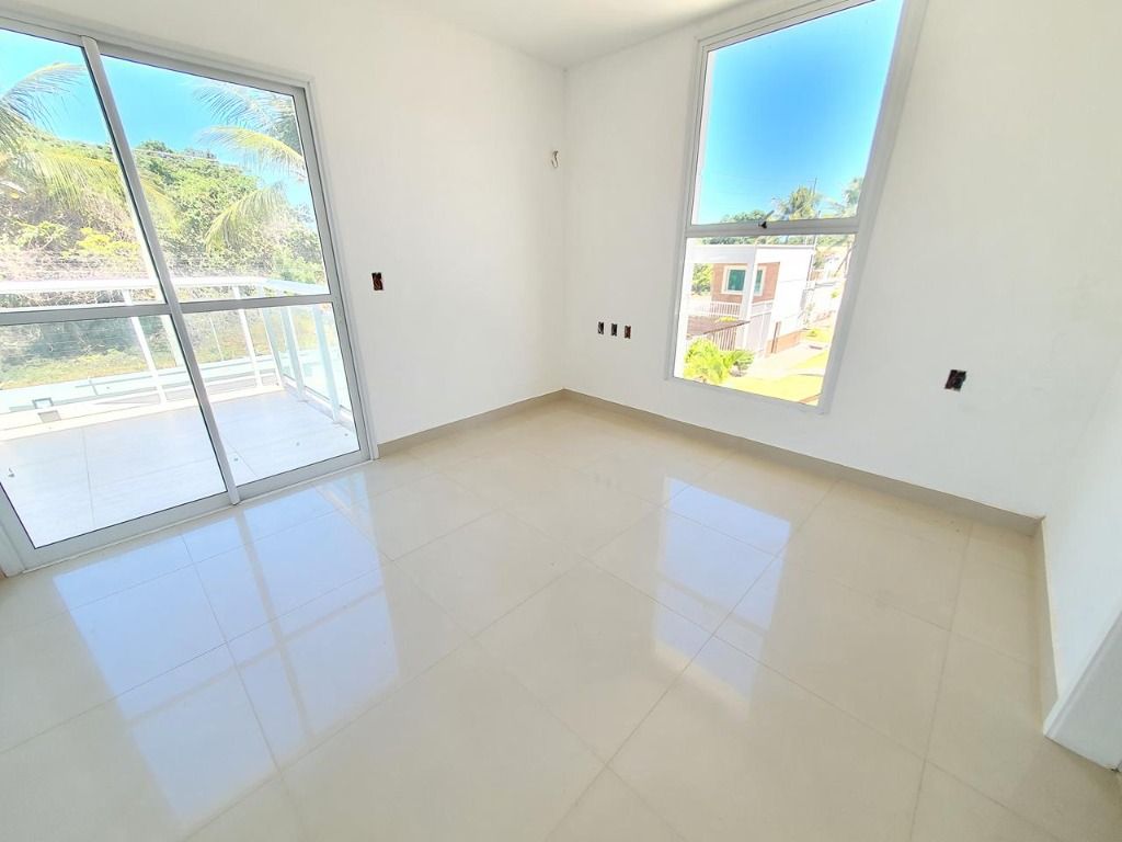 Bello Village | Casa a venda com 3 quartos 2 vagas na Estrada do Fio