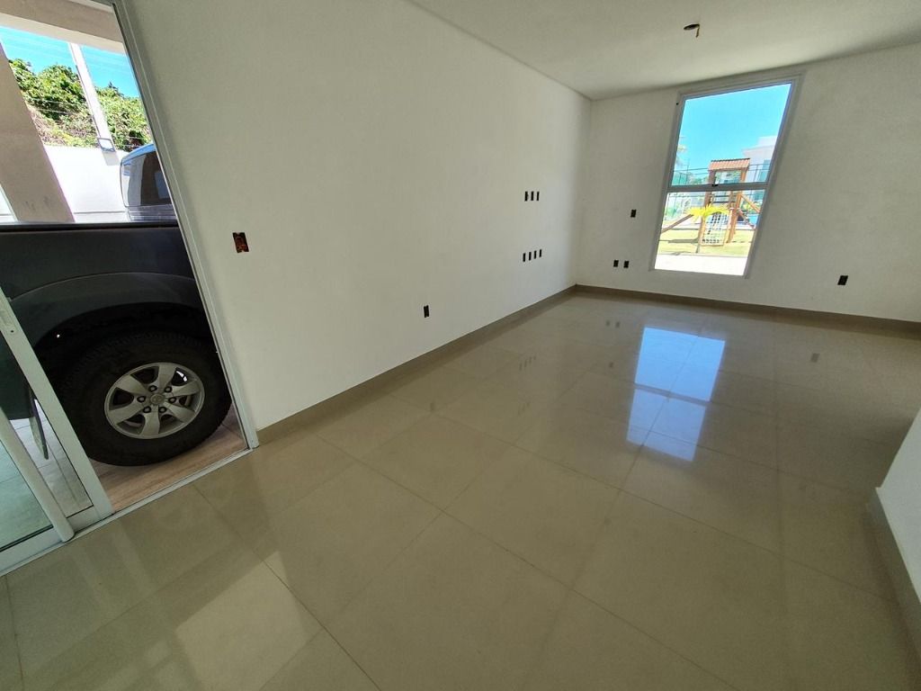 Bello Village | Casa a venda com 3 quartos 2 vagas na Estrada do Fio