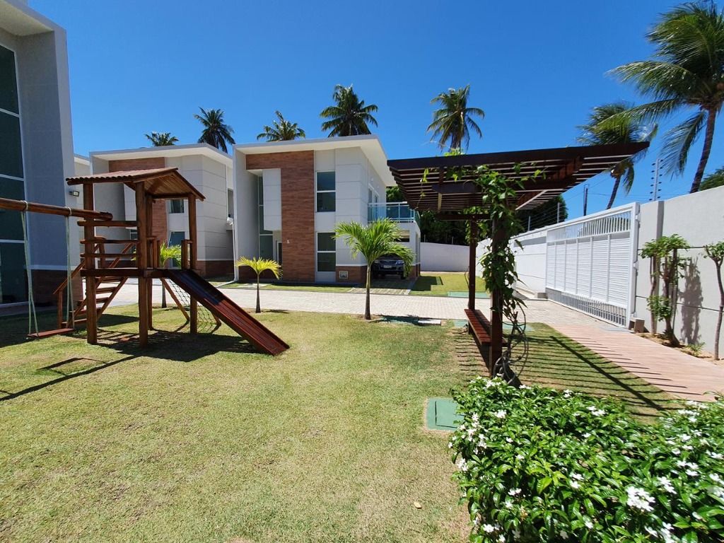 Bello Village | Casa a venda com 3 quartos 2 vagas na Estrada do Fio