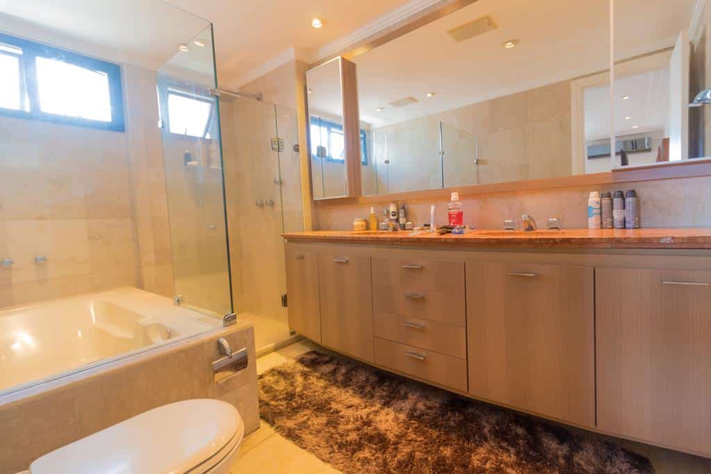 Apartamento de Alto Padrão no Meireles