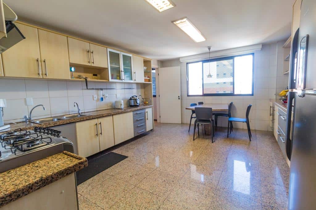 Apartamento de Alto Padrão no Meireles