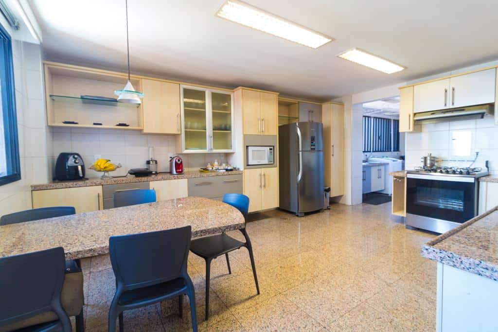 Apartamento de Alto Padrão no Meireles