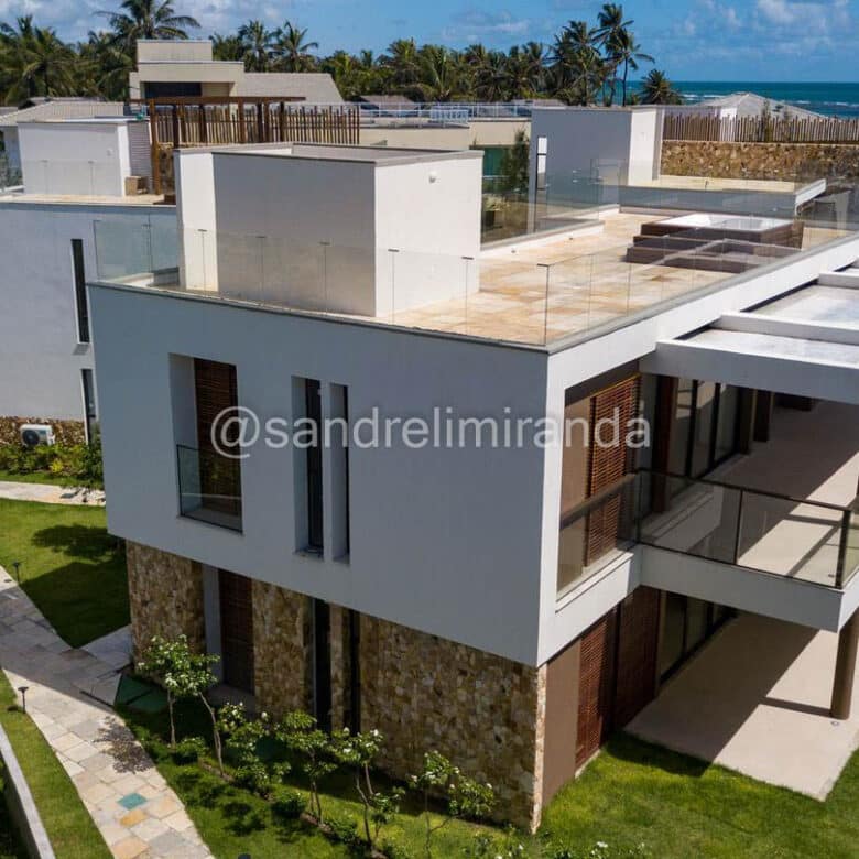 Casa em Condomínio Fechado a Venda em Flecheiras Ceará