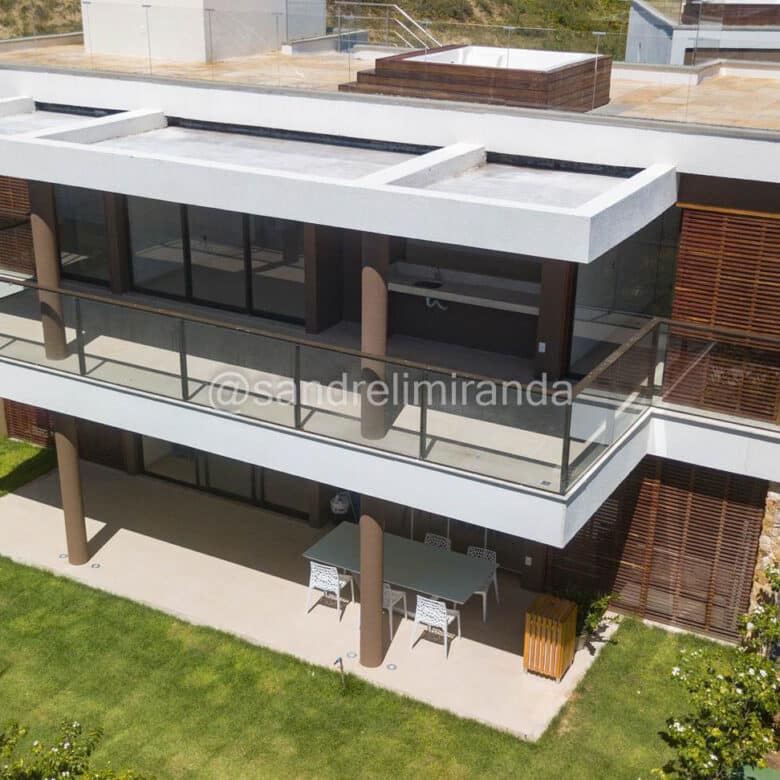 Casa em Condomínio Fechado a Venda em Flecheiras Ceará