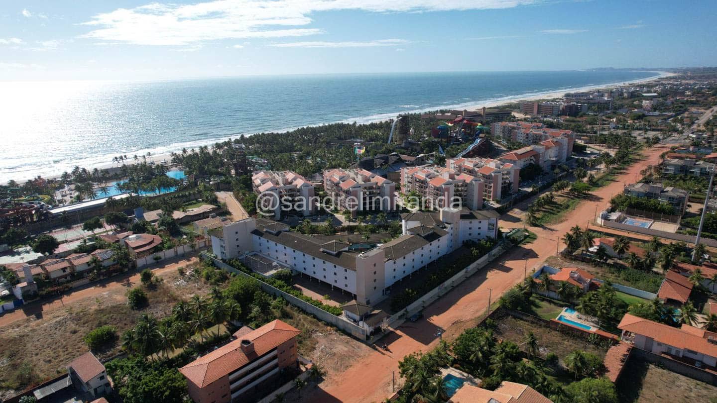 Porto Beach Porto das Dunas | 76m², 3 Qts e Varanda Gourmet
