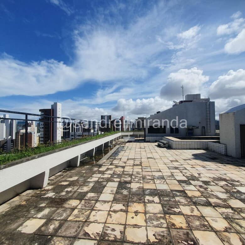 Amplo apartamento à Venda no Meireles 3 Quartos