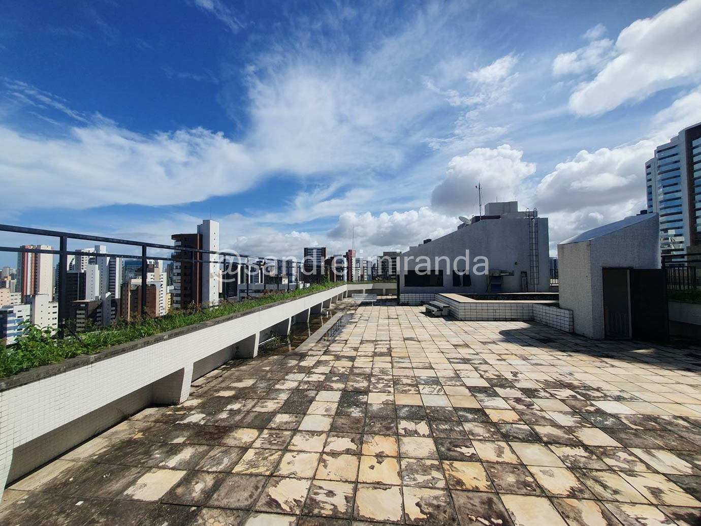 Amplo apartamento à Venda no Meireles 3 Quartos