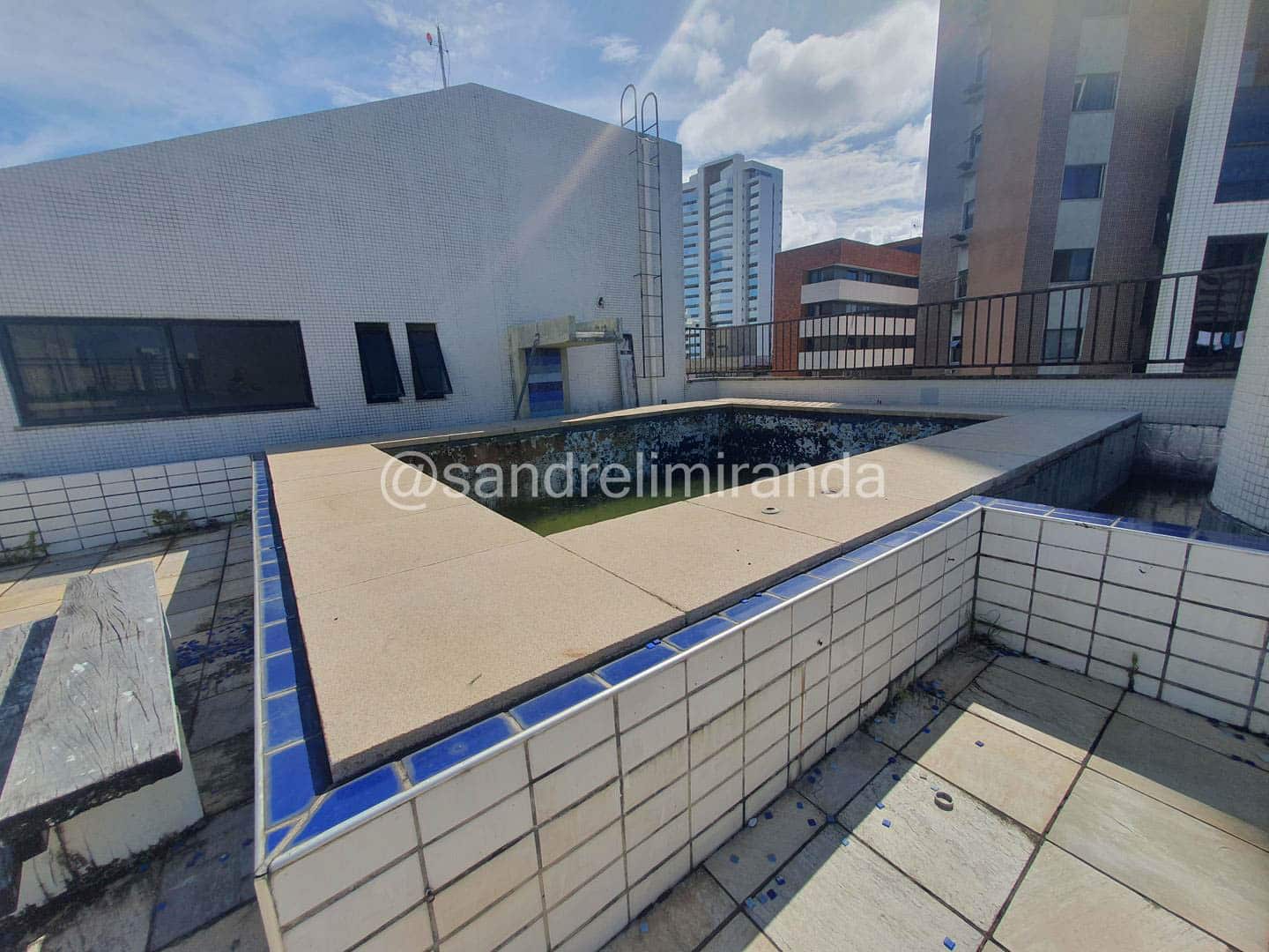 Amplo apartamento à Venda no Meireles 3 Quartos