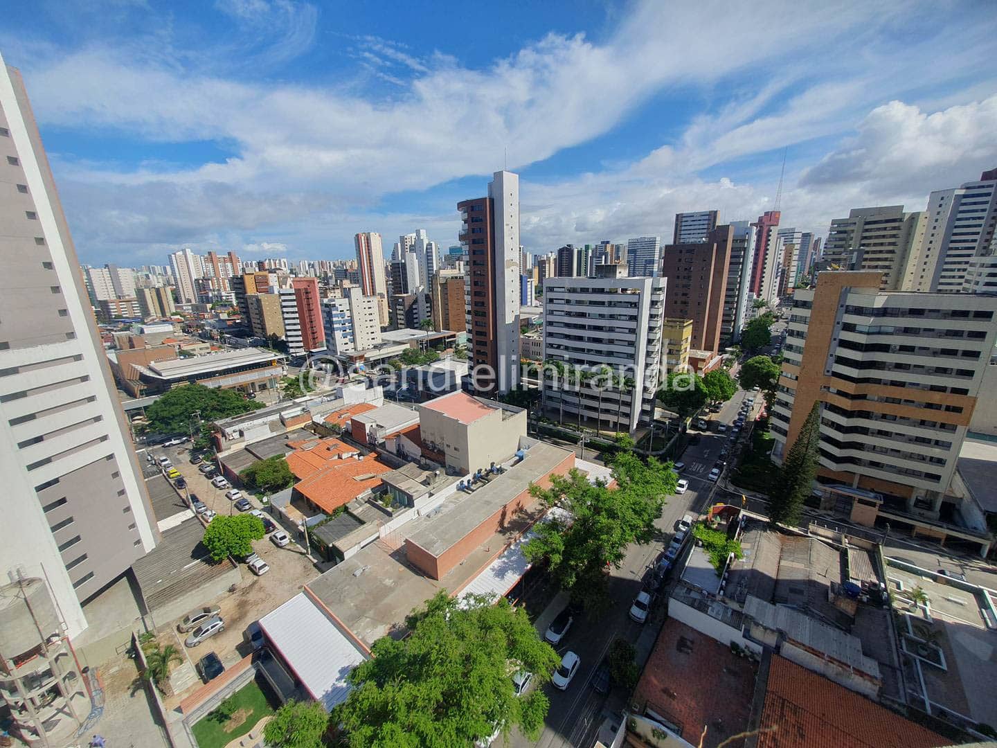 Amplo apartamento à Venda no Meireles 3 Quartos