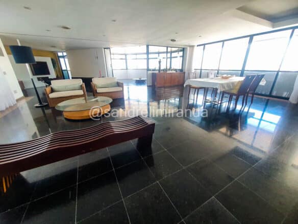 Amplo apartamento à Venda no Meireles 3 Quartos