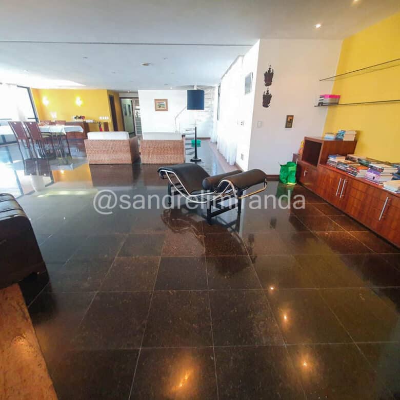 Amplo apartamento à Venda no Meireles 3 Quartos