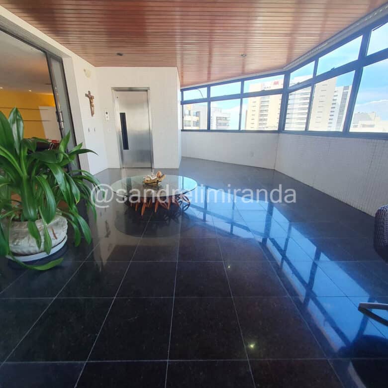 Amplo apartamento à Venda no Meireles 3 Quartos