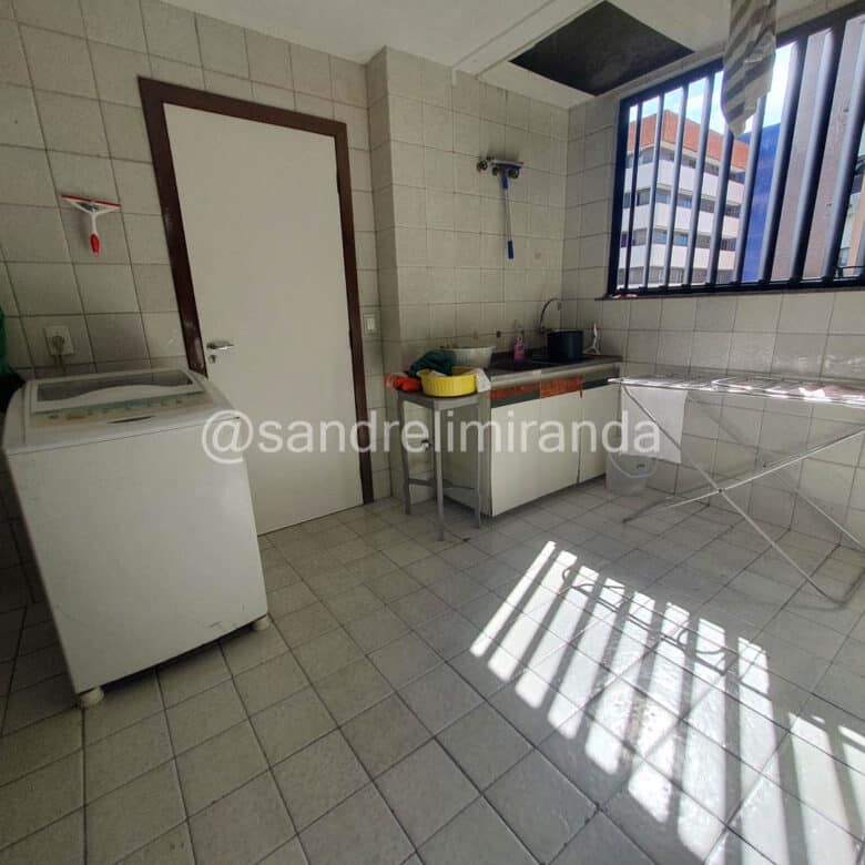 Amplo apartamento à Venda no Meireles 3 Quartos