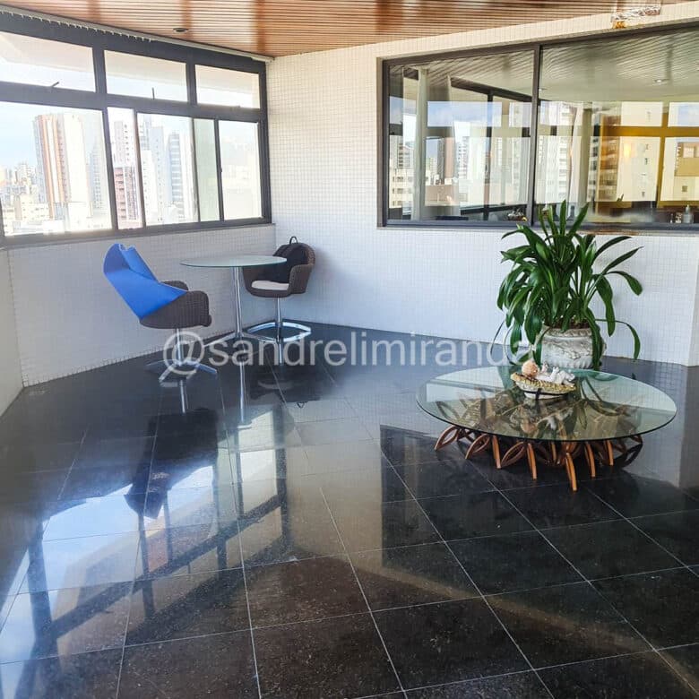 Amplo apartamento à Venda no Meireles 3 Quartos