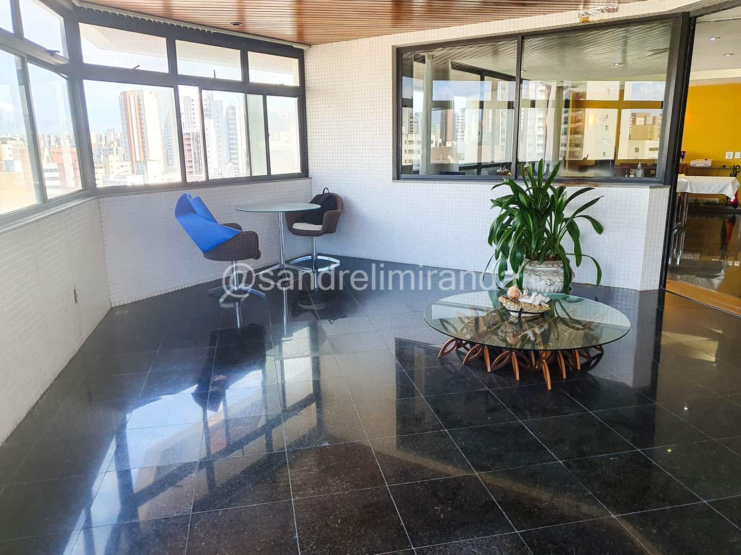 Amplo apartamento à Venda no Meireles 3 Quartos