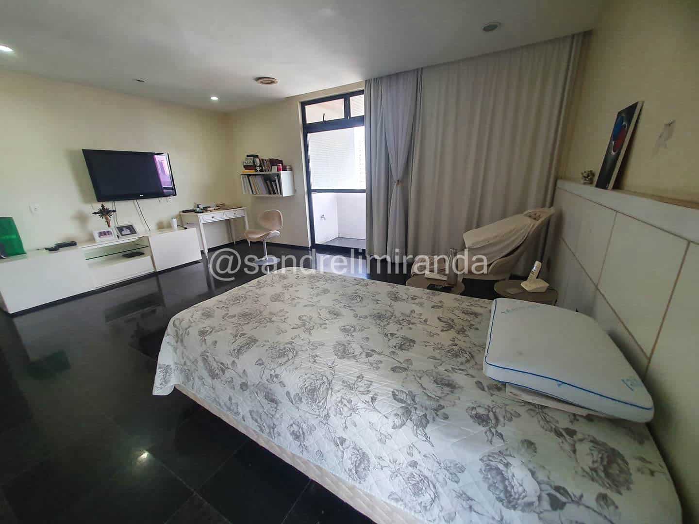 Amplo apartamento à Venda no Meireles 3 Quartos