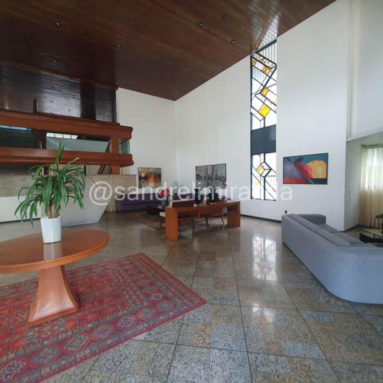 Amplo apartamento à Venda no Meireles 3 Quartos