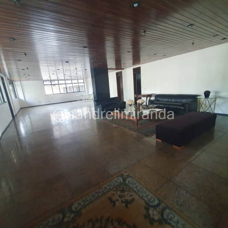 Amplo apartamento à Venda no Meireles 3 Quartos