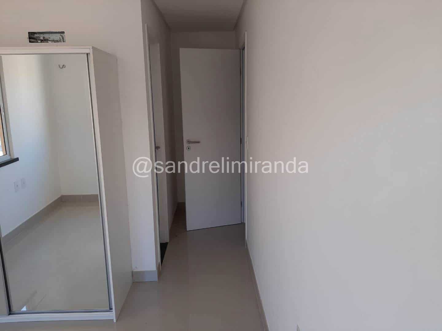 Casa Duplex na Cidade dos Funcionários – Pronta para Morar