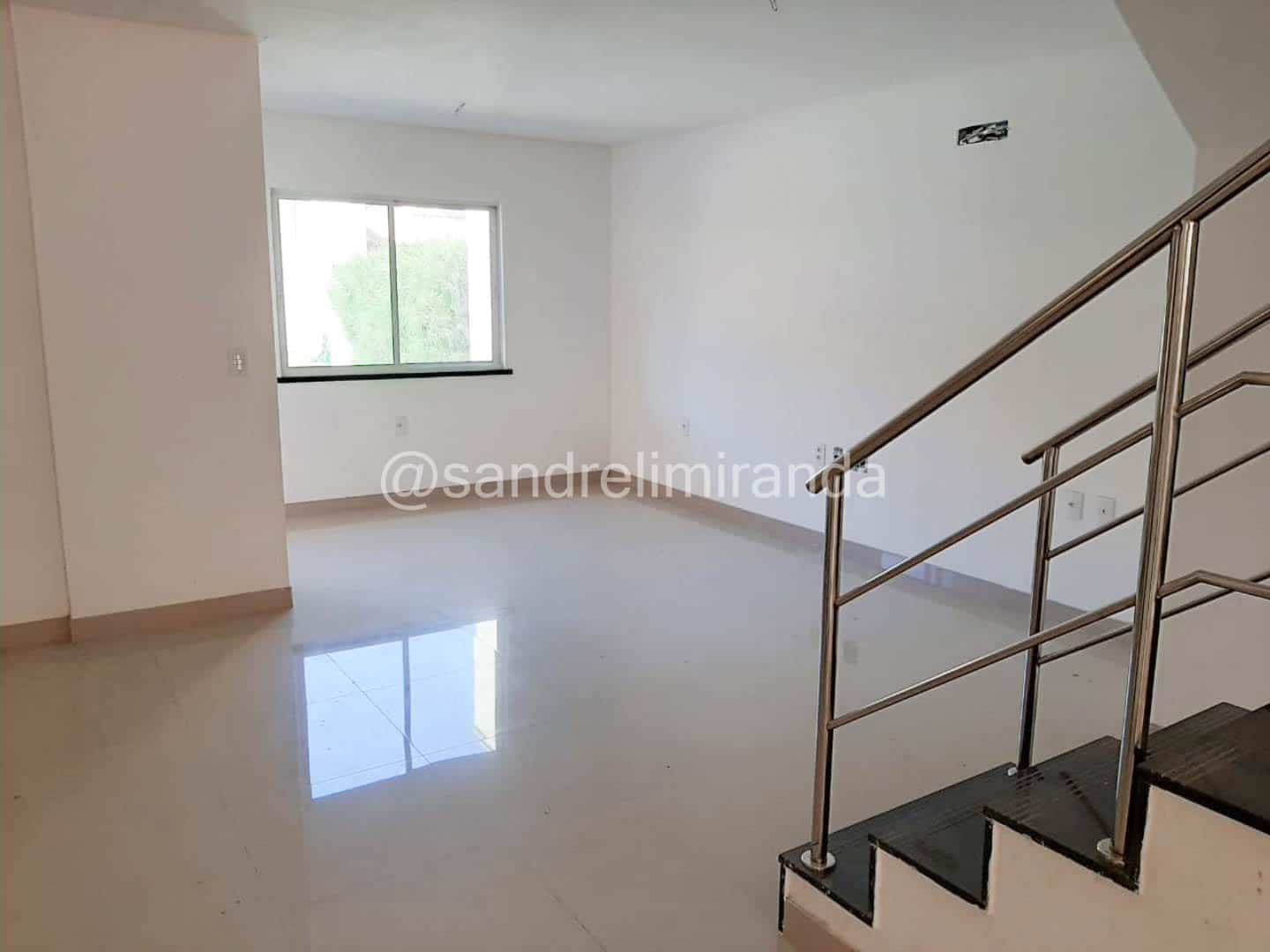 Casa Duplex na Cidade dos Funcionários – Pronta para Morar