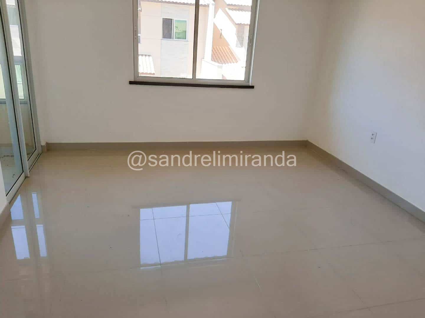 Casa Duplex na Cidade dos Funcionários – Pronta para Morar