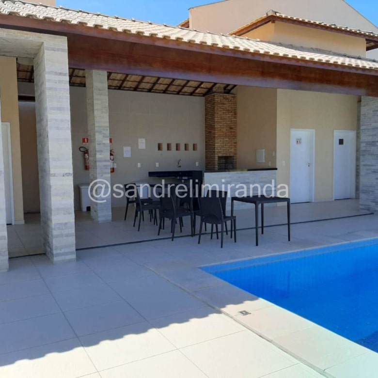 Casa Duplex na Cidade dos Funcionários – Pronta para Morar