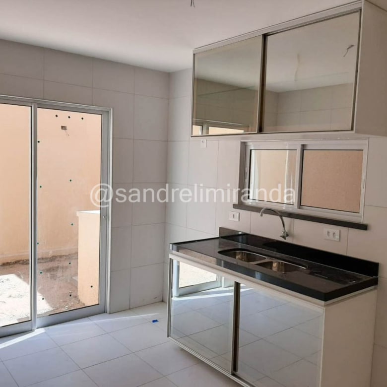 Casa Duplex na Cidade dos Funcionários – Pronta para Morar