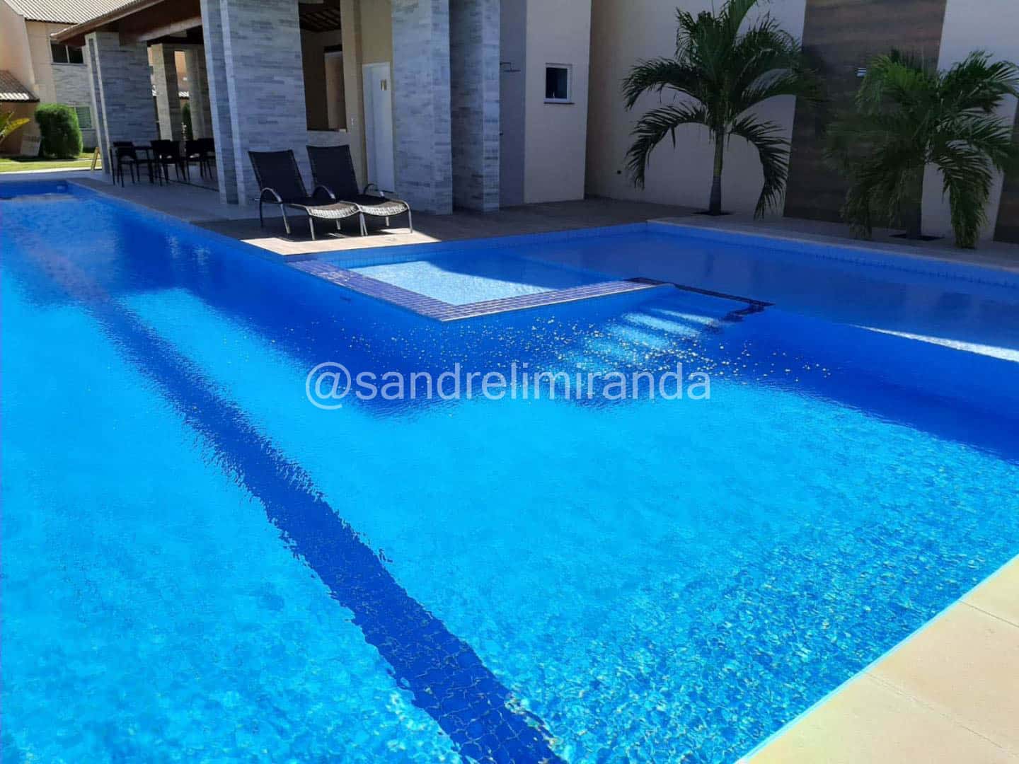 Casa Duplex na Cidade dos Funcionários – Pronta para Morar