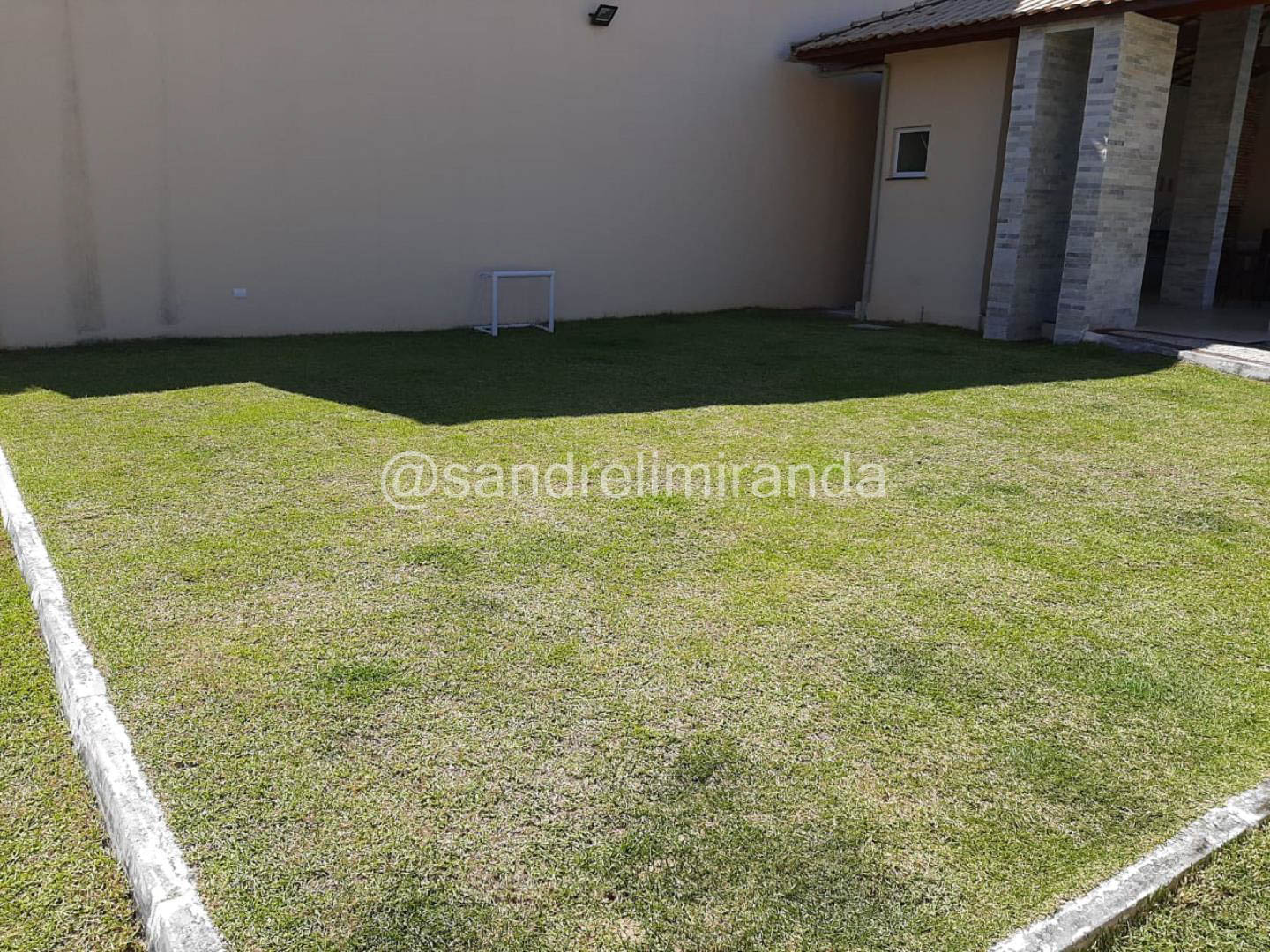 Casa Duplex na Cidade dos Funcionários – Pronta para Morar