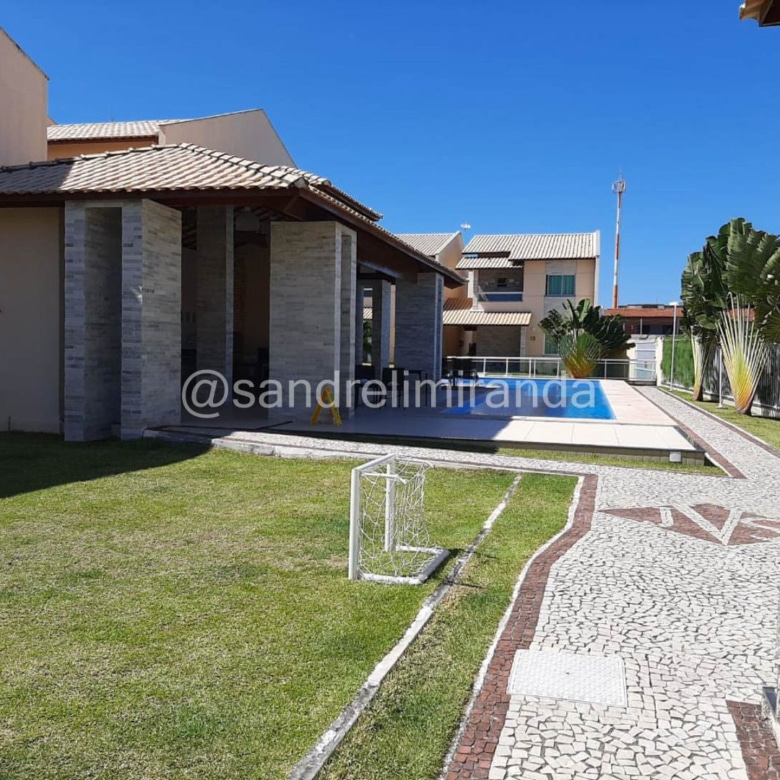 Casa Duplex na Cidade dos Funcionários – Pronta para Morar