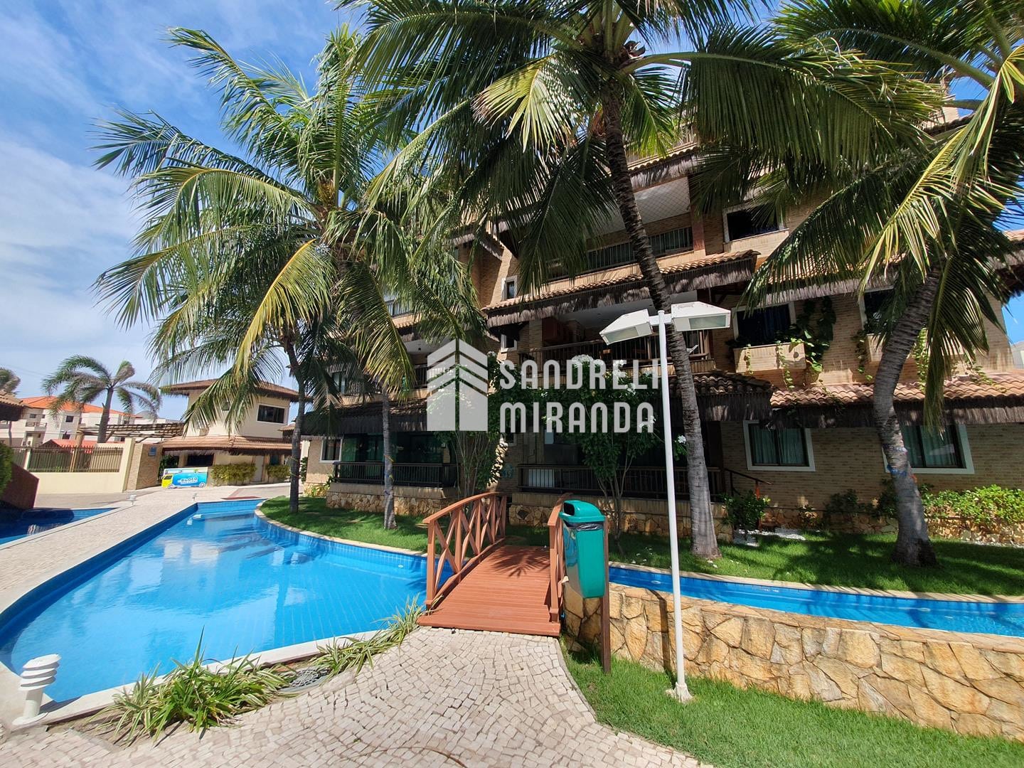 Cobertura Duplex à Venda no Porto das Dunas – Parque das Ilhas