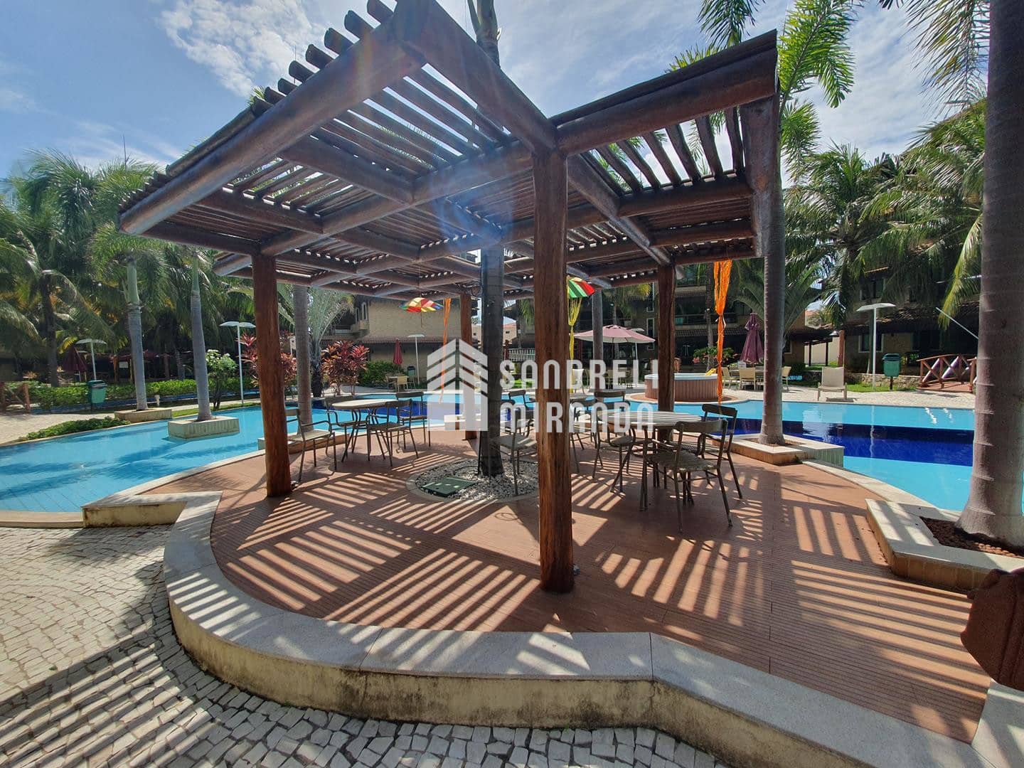Cobertura Duplex à Venda no Porto das Dunas – Parque das Ilhas