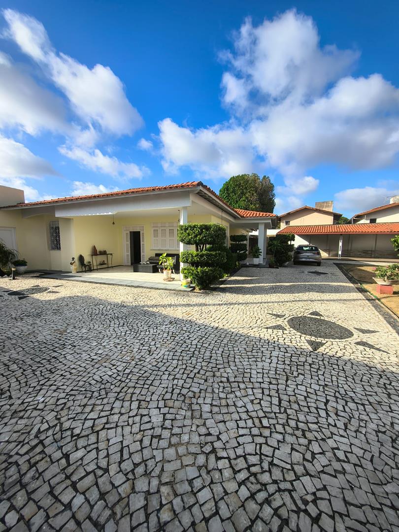 Casa Plana a venda na Cidade dos Funcionários | Fortraleza Ce