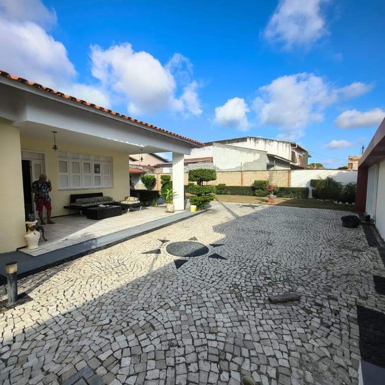 Casa Plana a venda na Cidade dos Funcionários | Fortraleza Ce