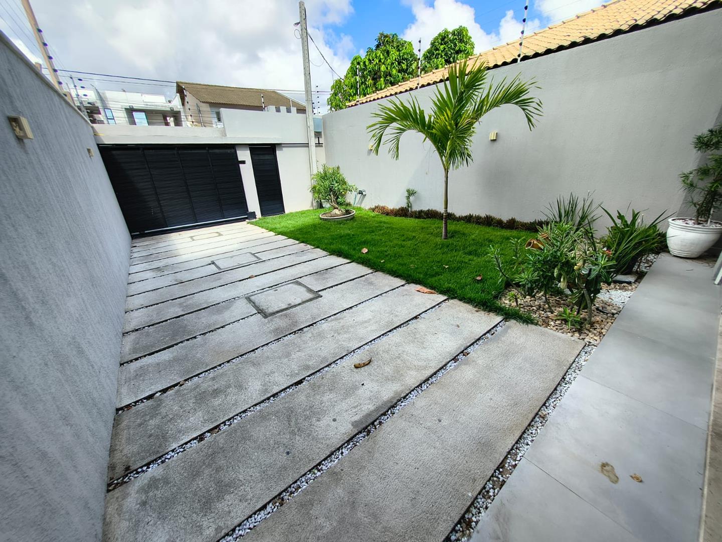 Casa Duplex Nova com 4 Suítes, 177 m² e Excelente Acabamento – R$ 720 Mil