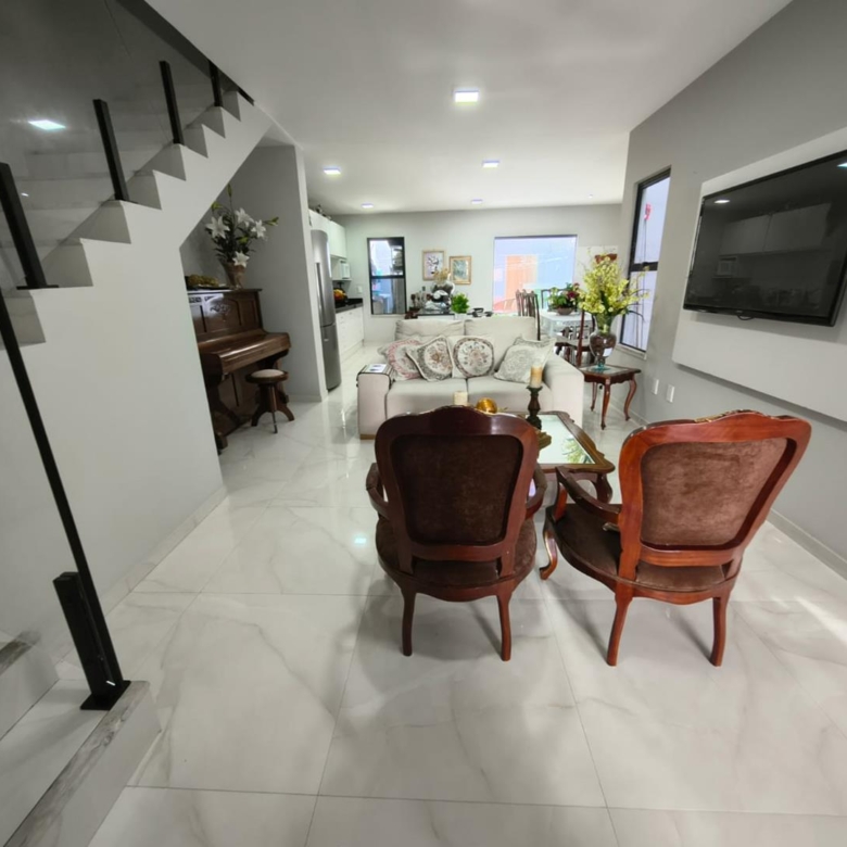 Casa Duplex Nova com 4 Suítes, 177 m² e Excelente Acabamento – R$ 720 Mil