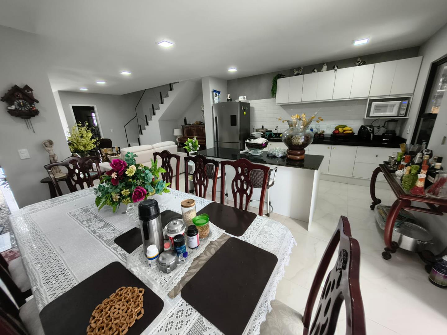 Casa Duplex Nova com 4 Suítes, 177 m² e Excelente Acabamento – R$ 720 Mil