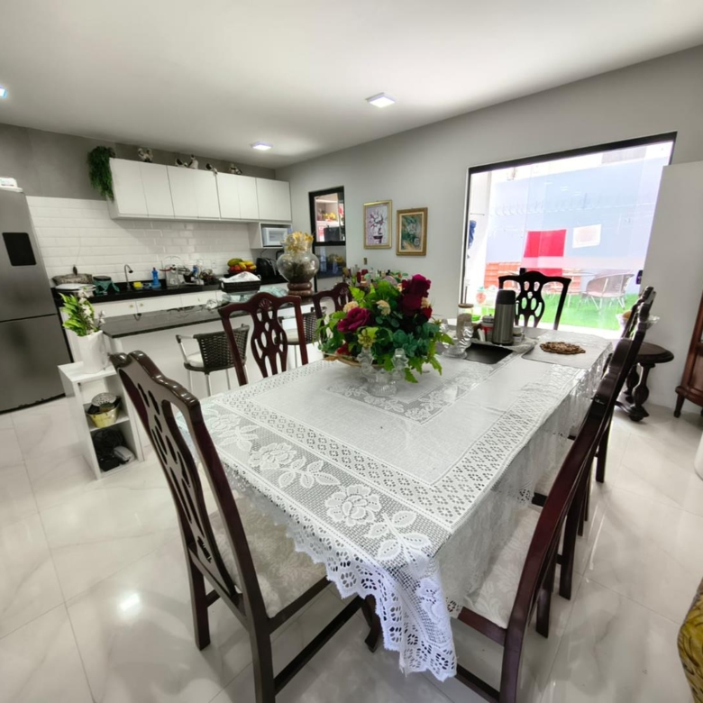 Casa Duplex Nova com 4 Suítes, 177 m² e Excelente Acabamento – R$ 720 Mil