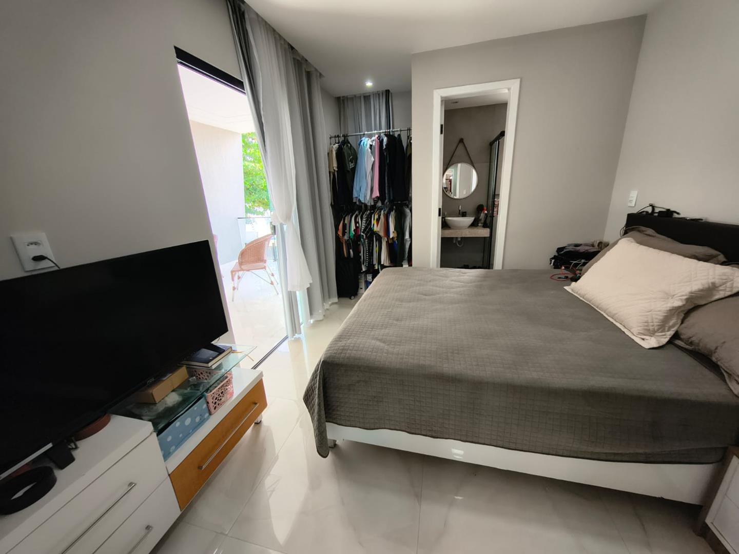 Casa Duplex Nova com 4 Suítes, 177 m² e Excelente Acabamento – R$ 720 Mil