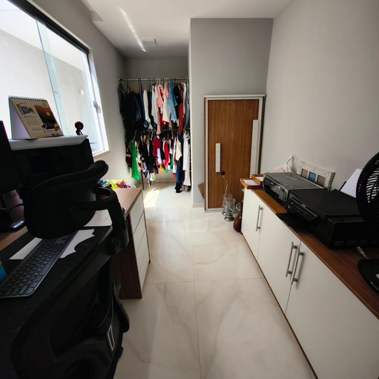 Casa Duplex Nova com 4 Suítes, 177 m² e Excelente Acabamento – R$ 720 Mil