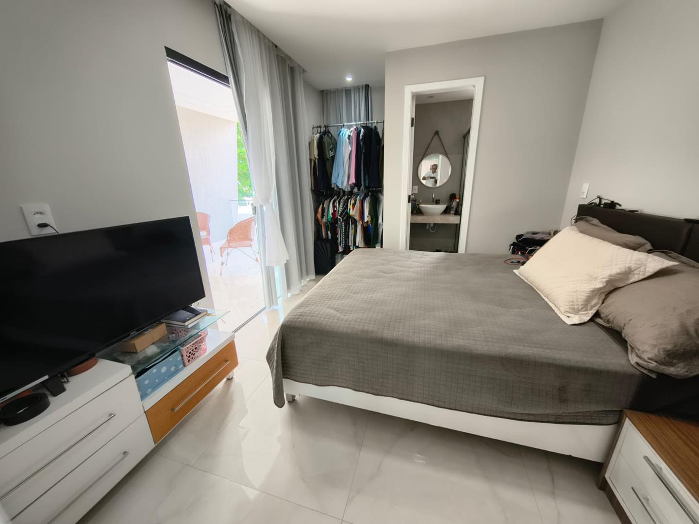 Casa Duplex Nova com 4 Suítes, 177 m² e Excelente Acabamento – R$ 720 Mil