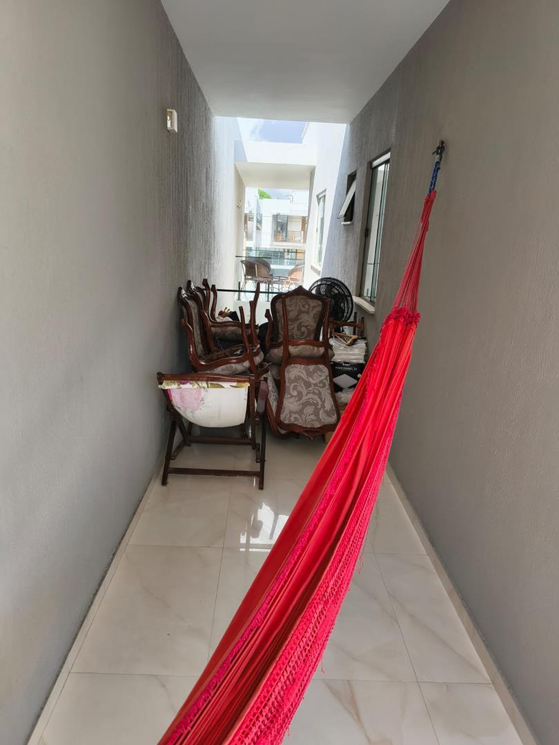 Casa Duplex Nova com 4 Suítes, 177 m² e Excelente Acabamento – R$ 720 Mil
