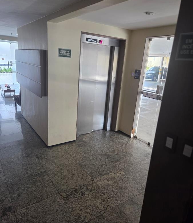 Cobertura à venda na Aldeota com 251 m², 4 suítes e 4 vagas próximo ao RioMar