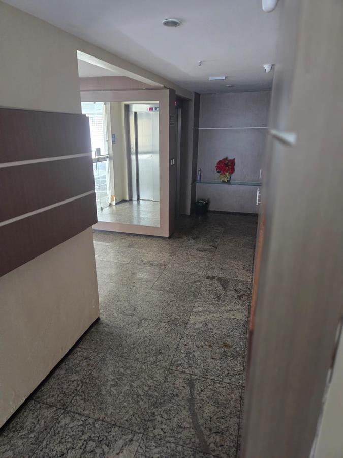 Cobertura à venda na Aldeota com 251 m², 4 suítes e 4 vagas próximo ao RioMar