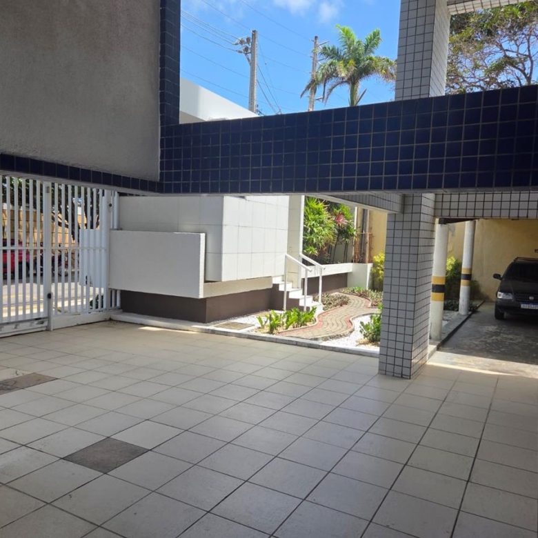 Cobertura à venda na Aldeota com 251 m², 4 suítes e 4 vagas próximo ao RioMar
