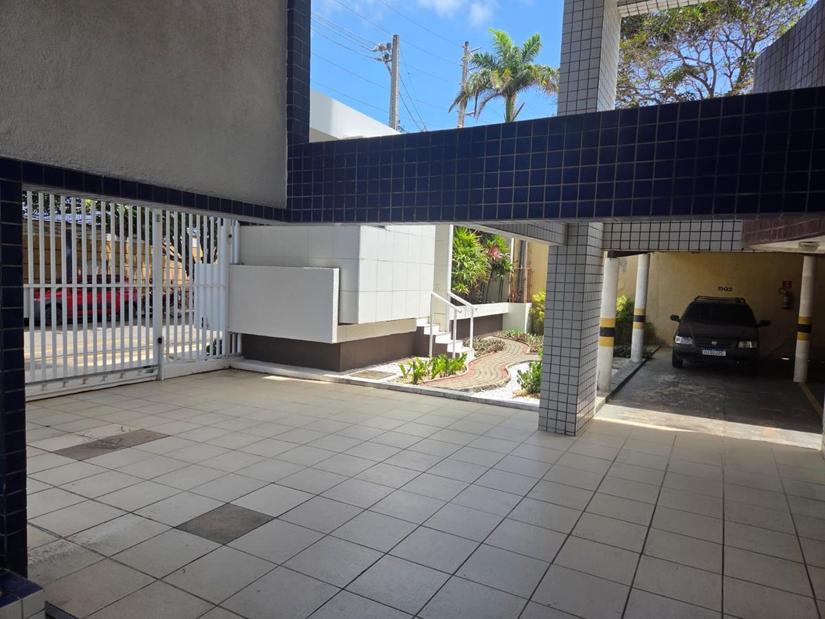 Cobertura à venda na Aldeota com 251 m², 4 suítes e 4 vagas próximo ao RioMar