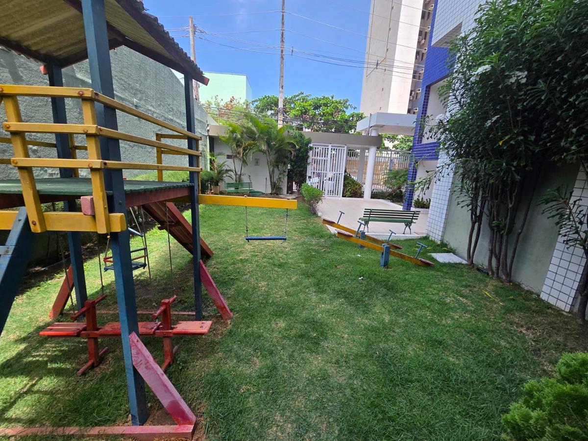 Cobertura à venda na Aldeota com 251 m², 4 suítes e 4 vagas próximo ao RioMar