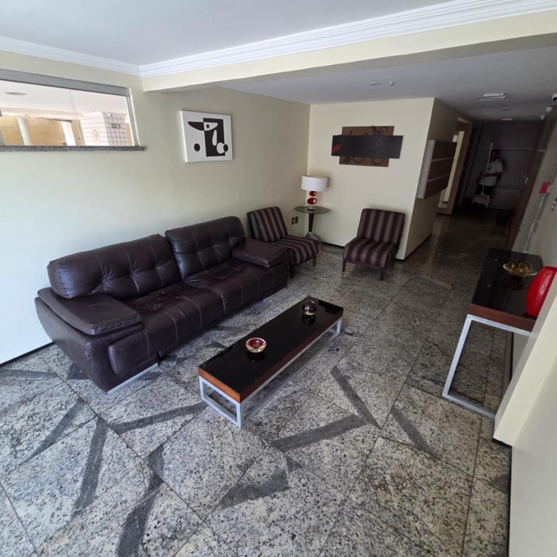 Cobertura à venda na Aldeota com 251 m², 4 suítes e 4 vagas próximo ao RioMar