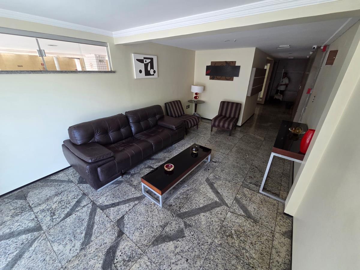 Cobertura à venda na Aldeota com 251 m², 4 suítes e 4 vagas próximo ao RioMar
