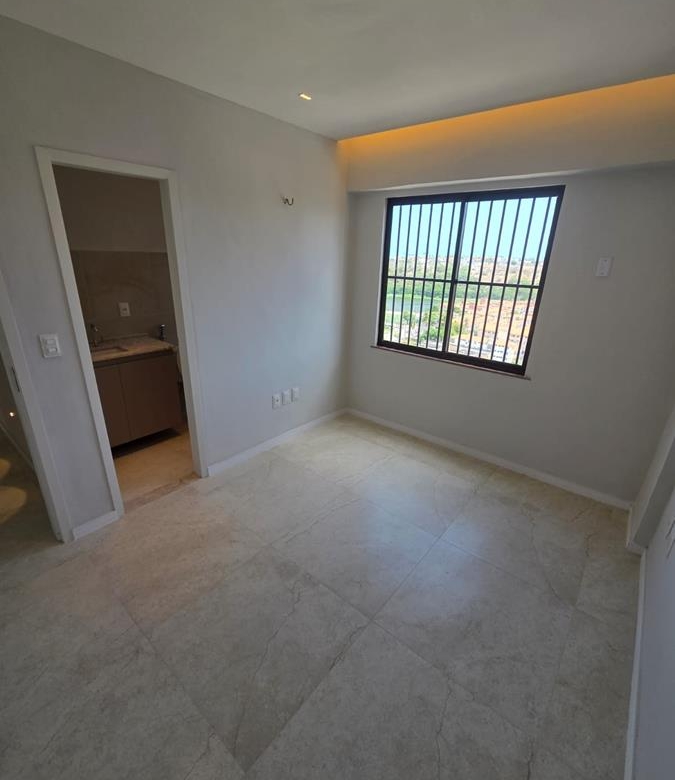 Cobertura à venda na Aldeota com 251 m², 4 suítes e 4 vagas próximo ao RioMar